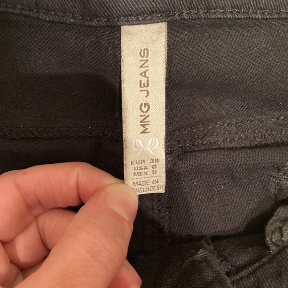 Skinny Black Denim with distressing - Picture 5 of 8